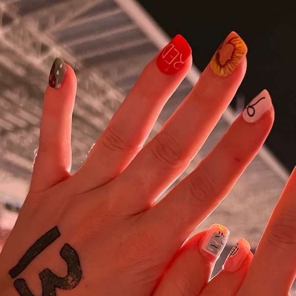 Swiftie Press On Nails Taylor Swift The Eras Tour Fake Nail Set Glue On Acrylic - Picture 3 of 12